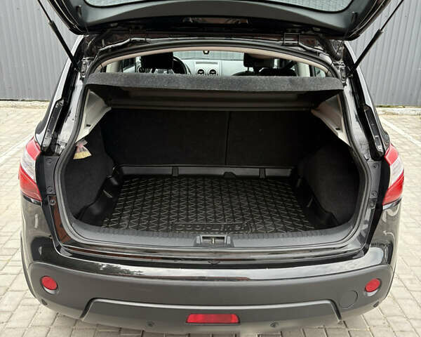 Чорний Ніссан Кашкай, об'ємом двигуна 2 л та пробігом 245 тис. км за 11500 $, фото 11 на Automoto.ua