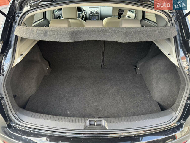 Черный Ниссан Кашкай, объемом двигателя 1.6 л и пробегом 216 тыс. км за 10999 $, фото 58 на Automoto.ua