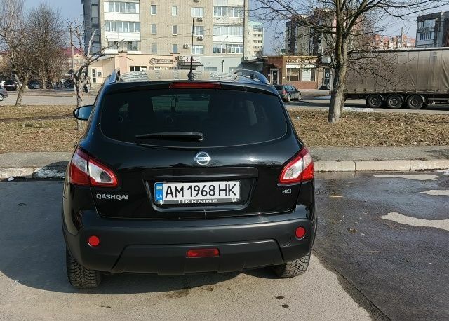 Чорний Ніссан Кашкай, об'ємом двигуна 2 л та пробігом 212 тис. км за 13300 $, фото 3 на Automoto.ua
