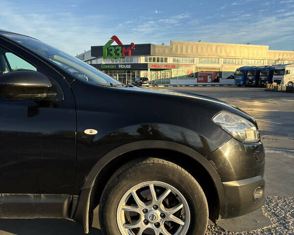 Черный Ниссан Кашкай, объемом двигателя 1.46 л и пробегом 261 тыс. км за 10700 $, фото 28 на Automoto.ua