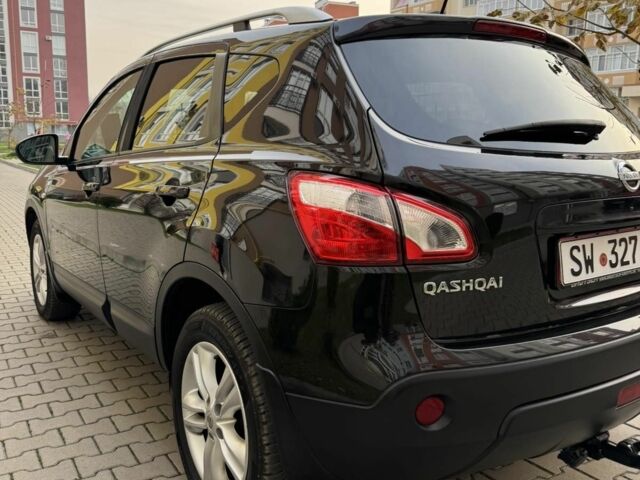 Черный Ниссан Кашкай, объемом двигателя 2 л и пробегом 231 тыс. км за 12700 $, фото 3 на Automoto.ua