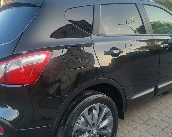 Черный Ниссан Кашкай, объемом двигателя 2 л и пробегом 184 тыс. км за 13250 $, фото 6 на Automoto.ua