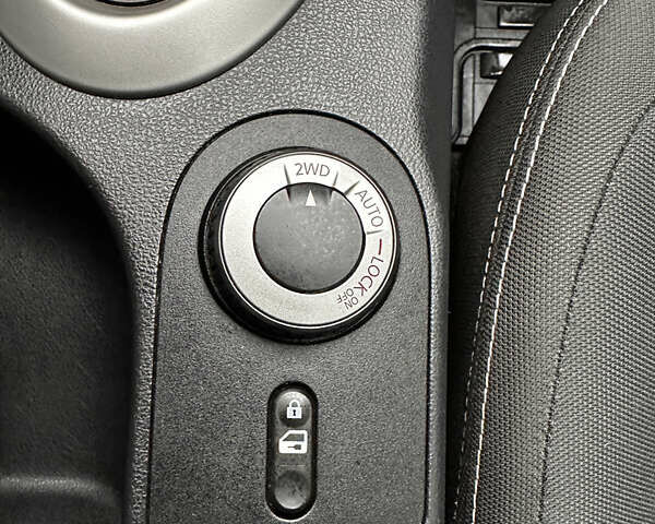 Черный Ниссан Кашкай, объемом двигателя 2 л и пробегом 225 тыс. км за 11350 $, фото 6 на Automoto.ua