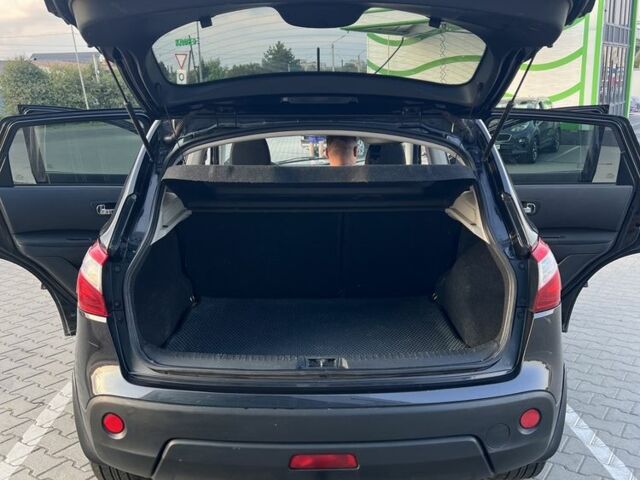 Чорний Ніссан Кашкай, об'ємом двигуна 1.5 л та пробігом 227 тис. км за 10700 $, фото 3 на Automoto.ua