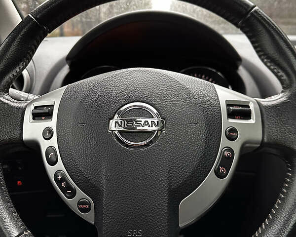 Черный Ниссан Кашкай, объемом двигателя 2 л и пробегом 225 тыс. км за 11350 $, фото 22 на Automoto.ua