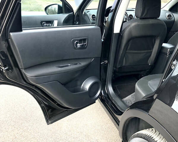 Черный Ниссан Кашкай, объемом двигателя 1.5 л и пробегом 192 тыс. км за 11500 $, фото 35 на Automoto.ua