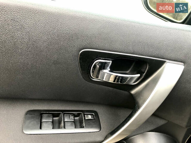 Черный Ниссан Кашкай, объемом двигателя 1.5 л и пробегом 192 тыс. км за 11500 $, фото 29 на Automoto.ua