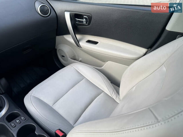 Черный Ниссан Кашкай, объемом двигателя 1.6 л и пробегом 216 тыс. км за 10999 $, фото 45 на Automoto.ua