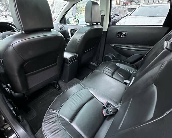 Черный Ниссан Кашкай, объемом двигателя 1.5 л и пробегом 250 тыс. км за 10900 $, фото 22 на Automoto.ua