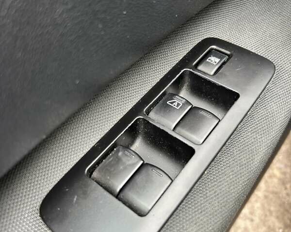 Черный Ниссан Кашкай, объемом двигателя 1.5 л и пробегом 151 тыс. км за 11900 $, фото 25 на Automoto.ua