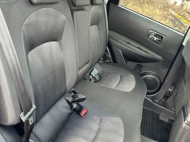 Черный Ниссан Кашкай, объемом двигателя 1.5 л и пробегом 241 тыс. км за 10500 $, фото 21 на Automoto.ua