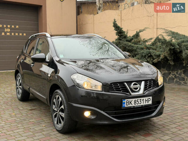 Черный Ниссан Кашкай, объемом двигателя 1.46 л и пробегом 280 тыс. км за 9400 $, фото 1 на Automoto.ua