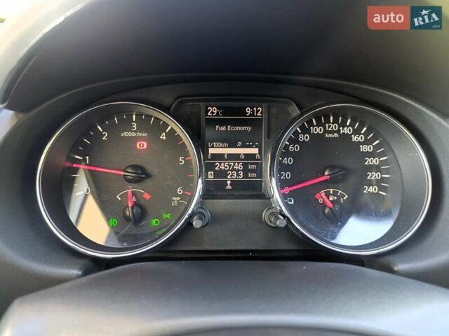 Чорний Ніссан Кашкай, об'ємом двигуна 1.6 л та пробігом 245 тис. км за 11200 $, фото 11 на Automoto.ua