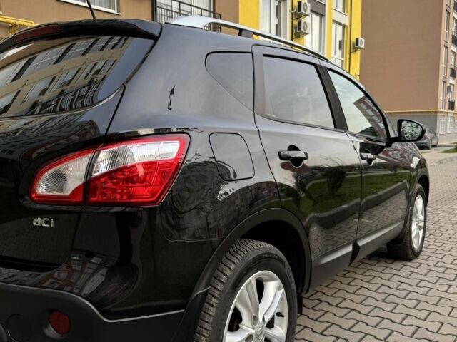 Черный Ниссан Кашкай, объемом двигателя 2 л и пробегом 231 тыс. км за 12700 $, фото 2 на Automoto.ua