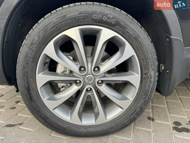 Черный Ниссан Кашкай, объемом двигателя 1.6 л и пробегом 216 тыс. км за 10999 $, фото 17 на Automoto.ua