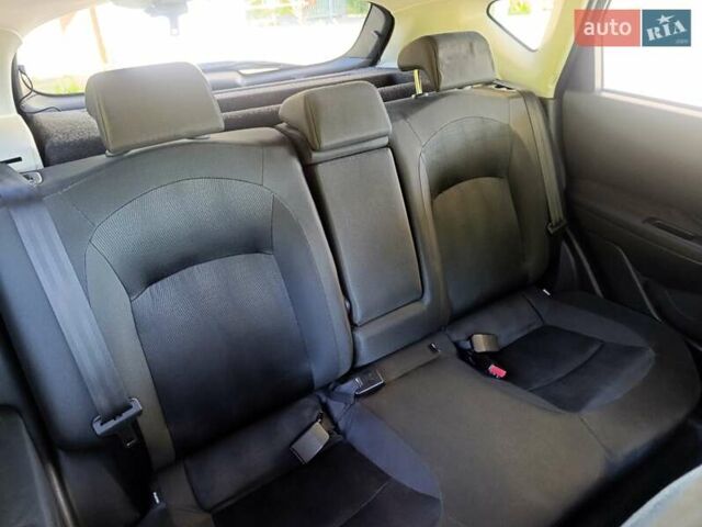 Чорний Ніссан Кашкай, об'ємом двигуна 1.6 л та пробігом 245 тис. км за 11200 $, фото 21 на Automoto.ua