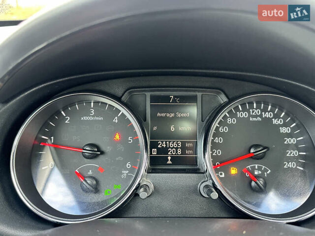 Черный Ниссан Кашкай, объемом двигателя 1.5 л и пробегом 241 тыс. км за 10600 $, фото 33 на Automoto.ua