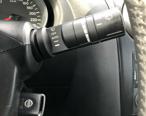 Черный Ниссан Кашкай, объемом двигателя 1.5 л и пробегом 192 тыс. км за 11500 $, фото 66 на Automoto.ua