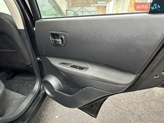 Черный Ниссан Кашкай, объемом двигателя 1.5 л и пробегом 220 тыс. км за 11499 $, фото 44 на Automoto.ua