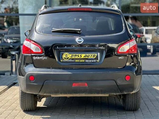 Черный Ниссан Кашкай, объемом двигателя 2 л и пробегом 236 тыс. км за 9600 $, фото 4 на Automoto.ua