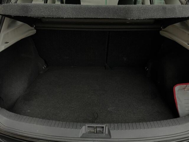 Черный Ниссан Кашкай, объемом двигателя 1.6 л и пробегом 170 тыс. км за 10999 $, фото 17 на Automoto.ua