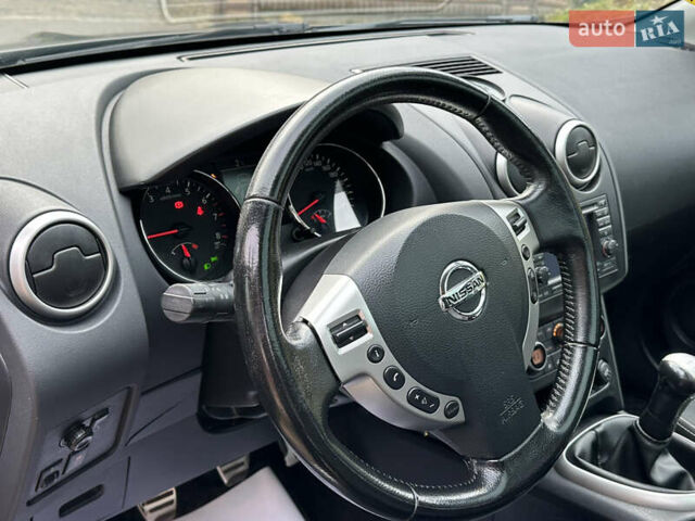 Чорний Ніссан Кашкай, об'ємом двигуна 1.6 л та пробігом 239 тис. км за 9590 $, фото 30 на Automoto.ua