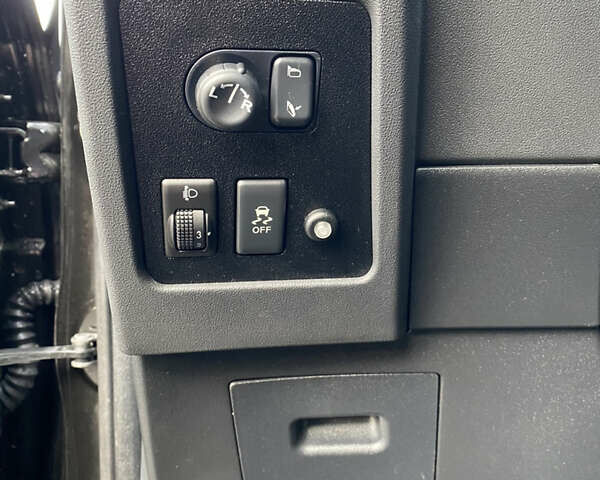 Черный Ниссан Кашкай, объемом двигателя 2 л и пробегом 244 тыс. км за 11900 $, фото 27 на Automoto.ua