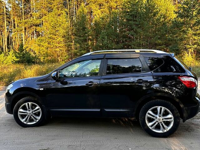 Черный Ниссан Кашкай, объемом двигателя 2 л и пробегом 235 тыс. км за 11500 $, фото 1 на Automoto.ua