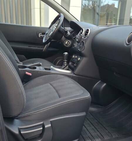 Черный Ниссан Кашкай, объемом двигателя 1.5 л и пробегом 195 тыс. км за 10800 $, фото 31 на Automoto.ua