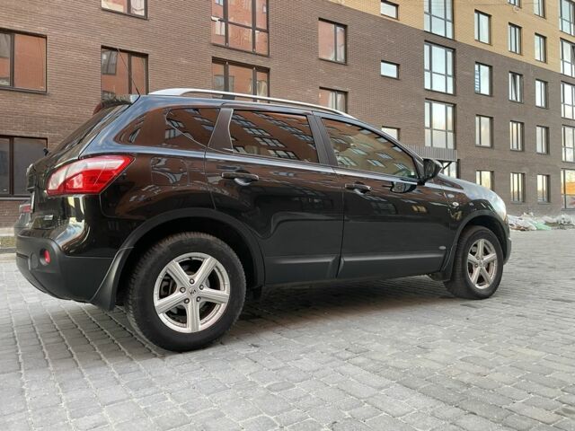 Черный Ниссан Кашкай, объемом двигателя 1.5 л и пробегом 189 тыс. км за 10488 $, фото 1 на Automoto.ua