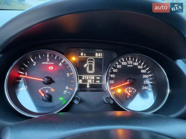 Чорний Ніссан Кашкай, об'ємом двигуна 1.5 л та пробігом 213 тис. км за 10400 $, фото 104 на Automoto.ua