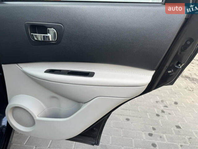 Черный Ниссан Кашкай, объемом двигателя 1.6 л и пробегом 216 тыс. км за 10999 $, фото 52 на Automoto.ua