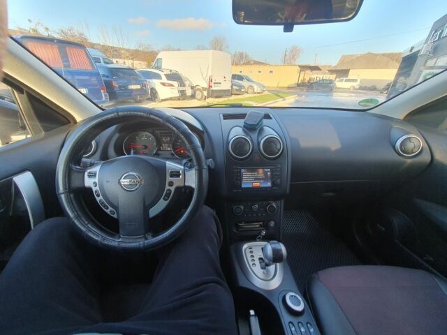 Чорний Ніссан Кашкай, об'ємом двигуна 2 л та пробігом 182 тис. км за 11000 $, фото 5 на Automoto.ua