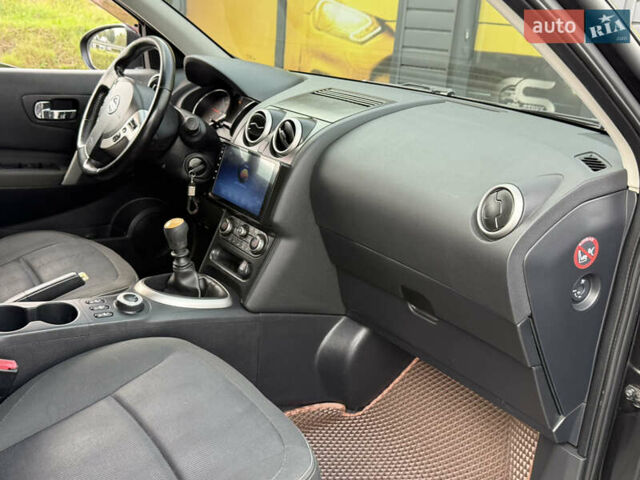 Черный Ниссан Кашкай, объемом двигателя 2 л и пробегом 174 тыс. км за 10999 $, фото 32 на Automoto.ua