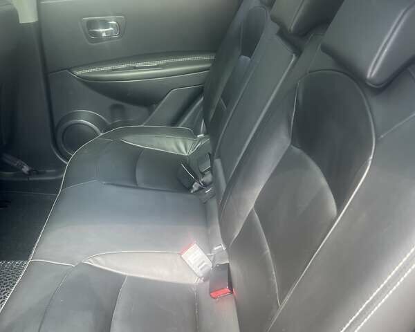 Черный Ниссан Кашкай, объемом двигателя 2 л и пробегом 217 тыс. км за 13500 $, фото 4 на Automoto.ua