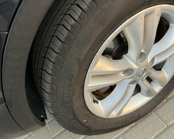 Черный Ниссан Кашкай, объемом двигателя 1.5 л и пробегом 227 тыс. км за 10200 $, фото 3 на Automoto.ua