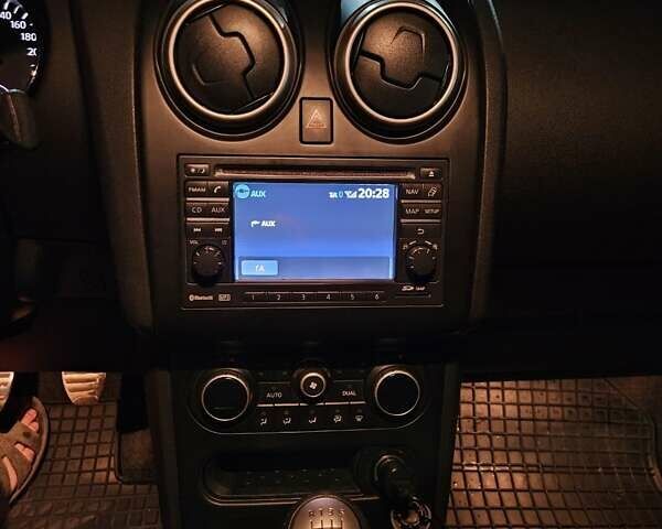 Черный Ниссан Кашкай, объемом двигателя 1.5 л и пробегом 237 тыс. км за 11000 $, фото 5 на Automoto.ua