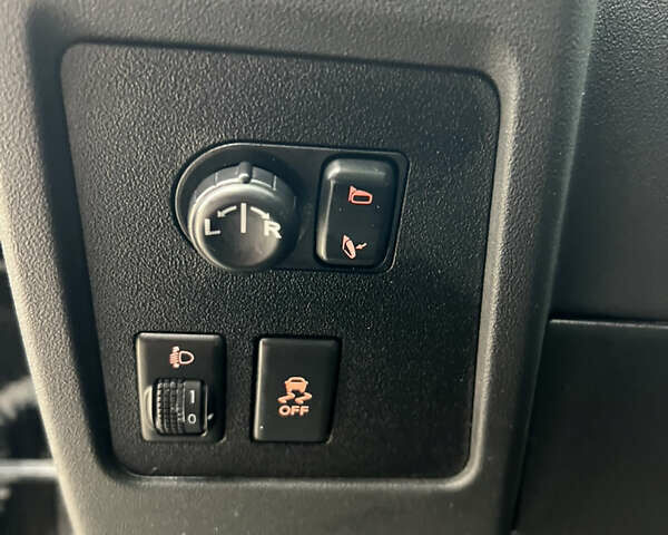 Черный Ниссан Кашкай, объемом двигателя 1.5 л и пробегом 234 тыс. км за 10555 $, фото 18 на Automoto.ua