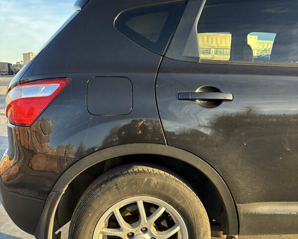 Черный Ниссан Кашкай, объемом двигателя 1.46 л и пробегом 261 тыс. км за 10700 $, фото 30 на Automoto.ua