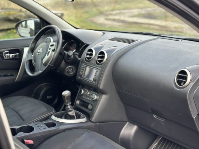 Черный Ниссан Кашкай, объемом двигателя 1.5 л и пробегом 241 тыс. км за 10500 $, фото 17 на Automoto.ua