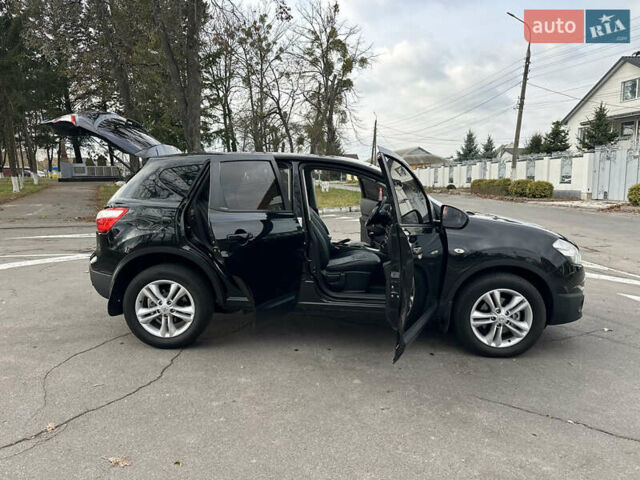 Черный Ниссан Кашкай, объемом двигателя 1.6 л и пробегом 211 тыс. км за 9999 $, фото 59 на Automoto.ua