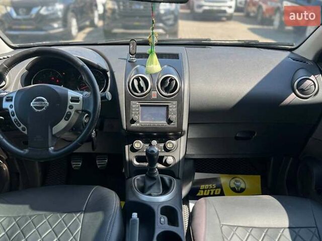 Черный Ниссан Кашкай, объемом двигателя 2 л и пробегом 236 тыс. км за 9600 $, фото 16 на Automoto.ua