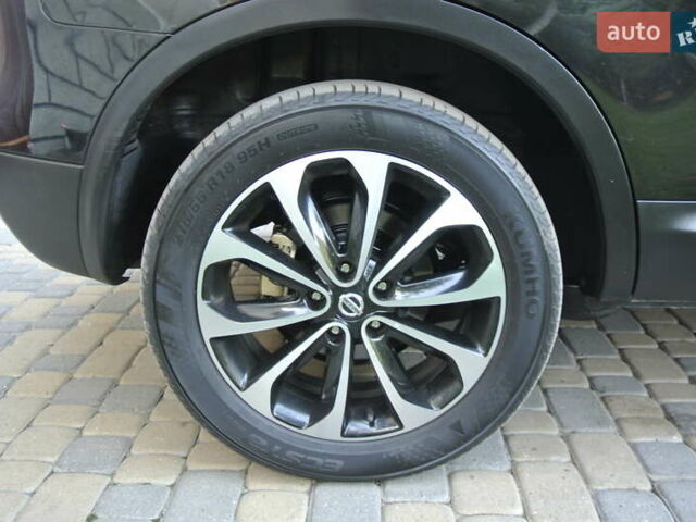 Черный Ниссан Кашкай, объемом двигателя 2 л и пробегом 220 тыс. км за 13500 $, фото 49 на Automoto.ua