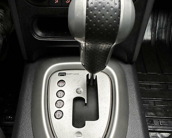 Черный Ниссан Кашкай, объемом двигателя 2 л и пробегом 225 тыс. км за 11350 $, фото 5 на Automoto.ua