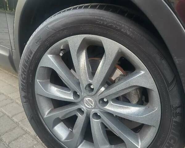 Черный Ниссан Кашкай, объемом двигателя 2 л и пробегом 184 тыс. км за 13250 $, фото 4 на Automoto.ua