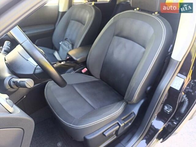 Чорний Ніссан Кашкай, об'ємом двигуна 1.6 л та пробігом 245 тис. км за 11200 $, фото 16 на Automoto.ua