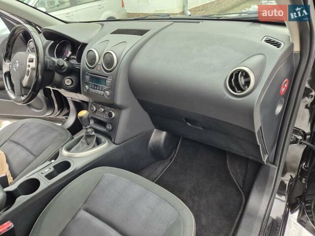 Черный Ниссан Кашкай, объемом двигателя 1.5 л и пробегом 201 тыс. км за 9950 $, фото 2 на Automoto.ua