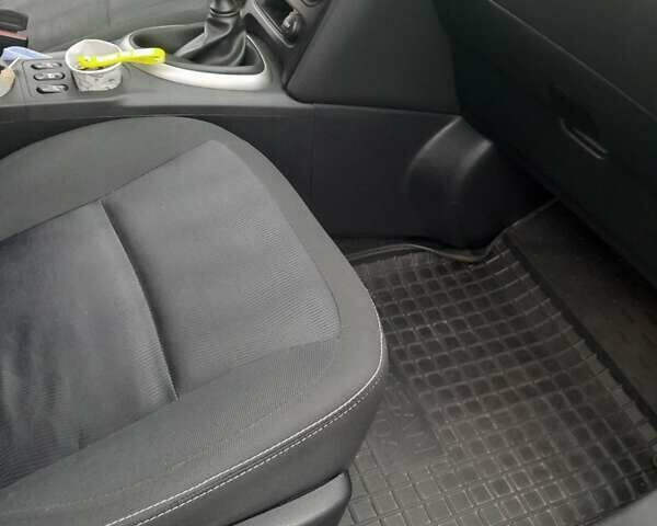 Чорний Ніссан Кашкай, об'ємом двигуна 1.46 л та пробігом 274 тис. км за 10500 $, фото 16 на Automoto.ua