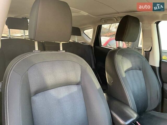 Черный Ниссан Кашкай, объемом двигателя 1.5 л и пробегом 233 тыс. км за 10699 $, фото 14 на Automoto.ua