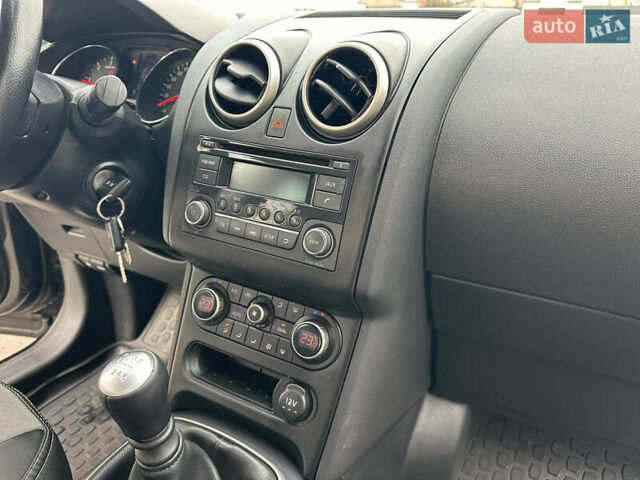 Чорний Ніссан Кашкай, об'ємом двигуна 1.6 л та пробігом 211 тис. км за 10300 $, фото 54 на Automoto.ua